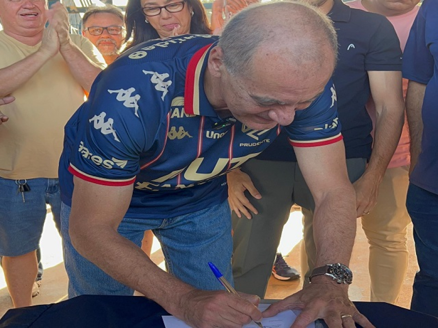 Tupã e presidente do Grêmio PP oficializam concessão do Prudentão